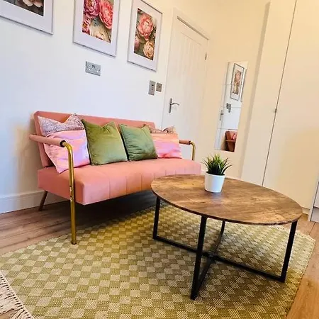 R3 Newly Renovated Luxury In Harborne Lane By Queen Elizabeth Hospital